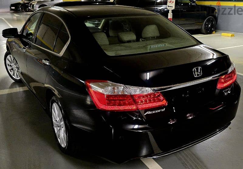 Honda Accord Premium Package 60000km!! 2