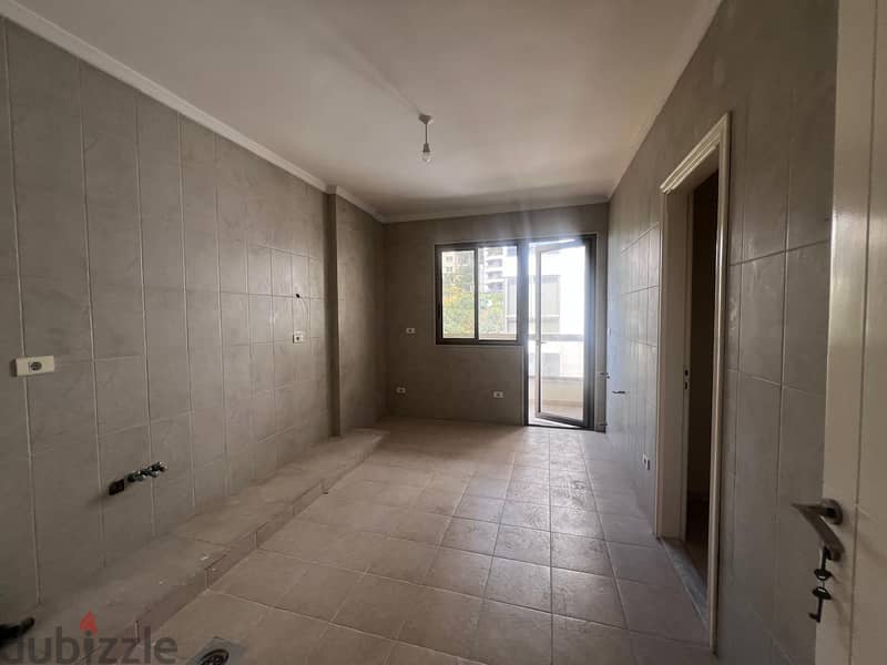 Apartment + Rooftop For Sale شقة مع السطح للبيع 7