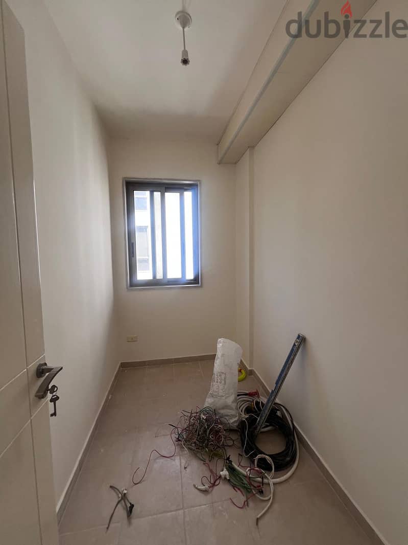 Apartment + Rooftop For Sale شقة مع السطح للبيع 8