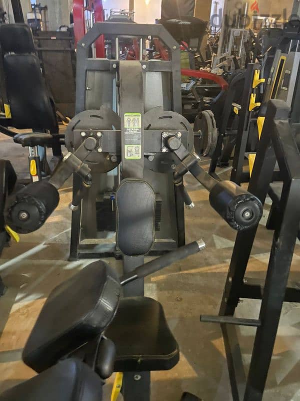 Gym machines for sale 03027072 GEO SPORT مكنات نادي حديد كامل للبيع 0