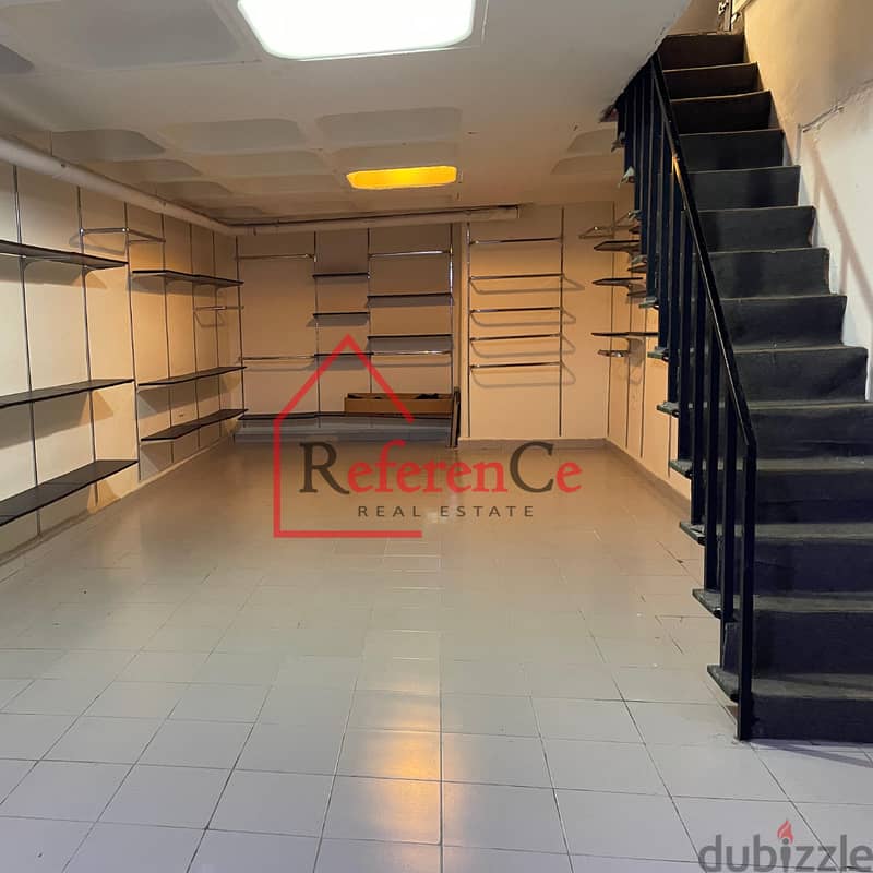 Triplex shop for rent in Bauchrieh محل ثلاثي للإيجار في البوشرية 1