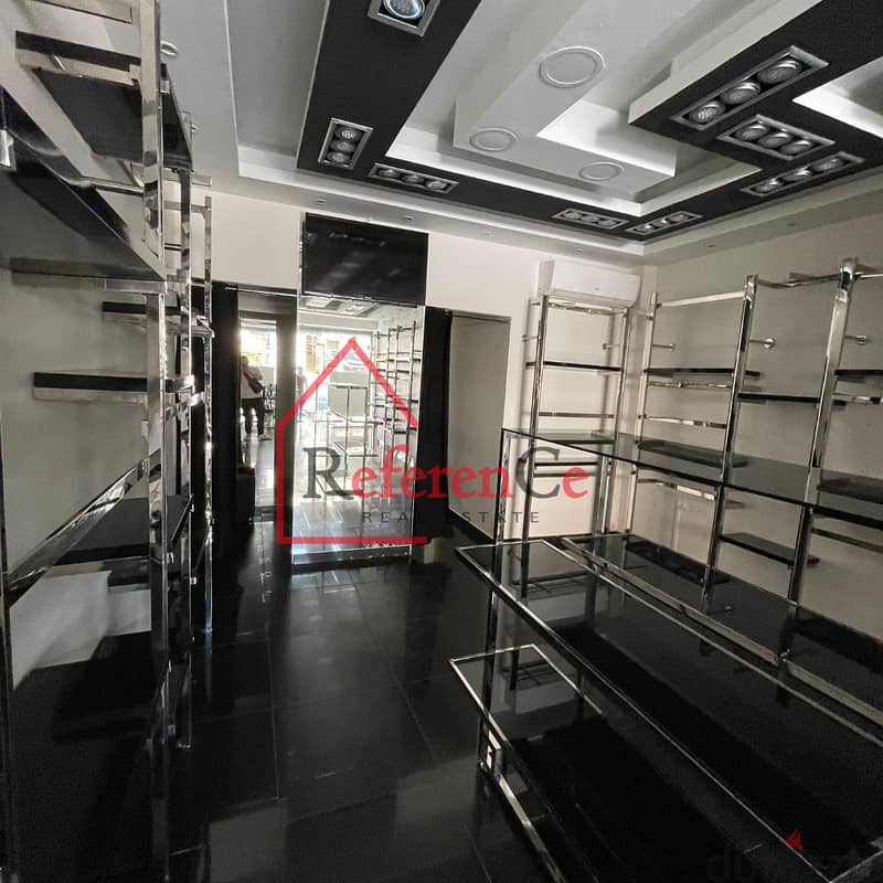 Triplex shop for rent in Bauchrieh محل ثلاثي للإيجار في البوشرية 4