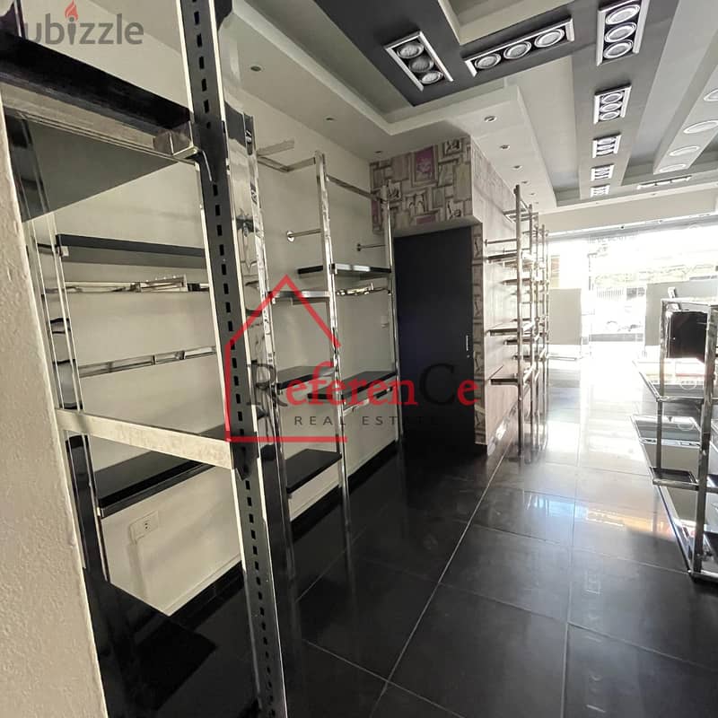 Triplex shop for rent in Bauchrieh محل ثلاثي للإيجار في البوشرية 5