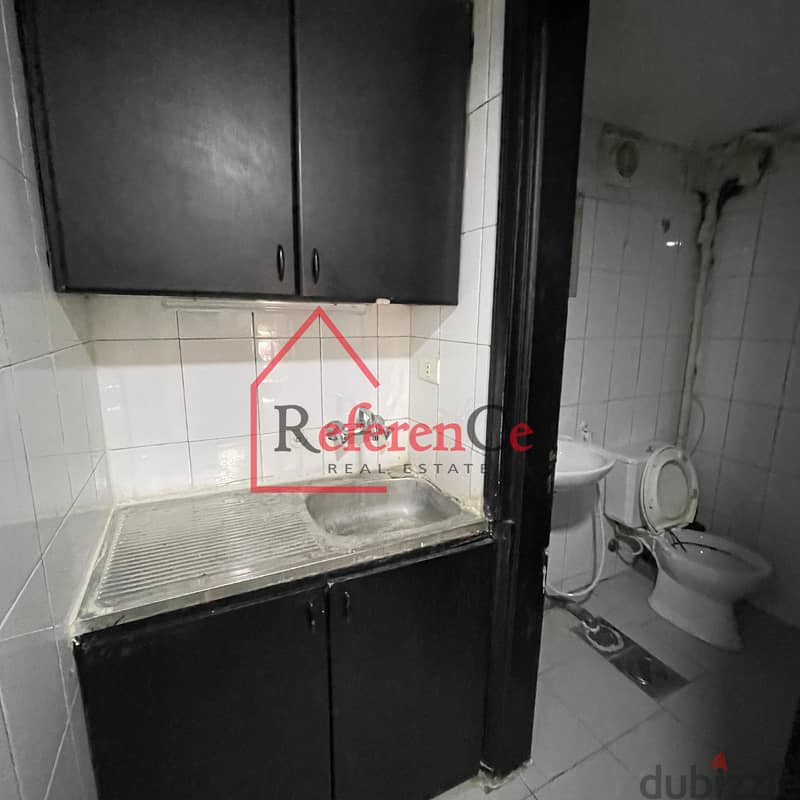 Triplex shop for rent in Bauchrieh محل ثلاثي للإيجار في البوشرية 9