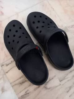 crocs