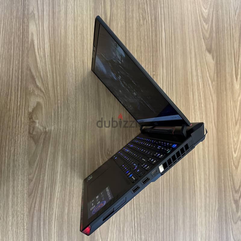 MSI RAIDER GE68 HX CORE i9-13950HX  RTX 4060 144HZ 16” GAMING LAPTOPS 8