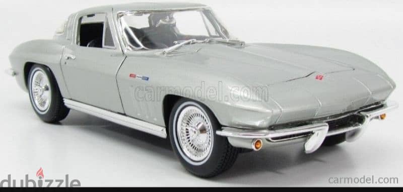 1965 Chevrolet Corvette diecast car model 1;18. 3