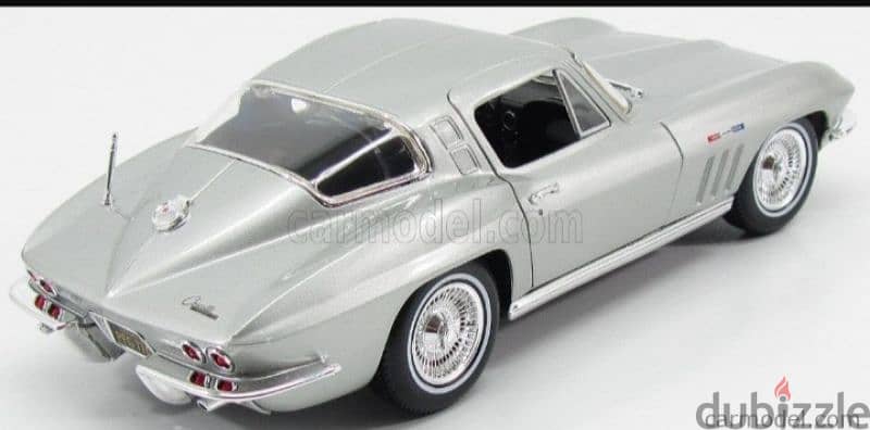 1965 Chevrolet Corvette diecast car model 1;18. 4