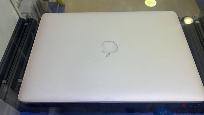 apple macbook 1