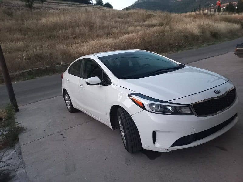 Kia Forte LX 2018 3