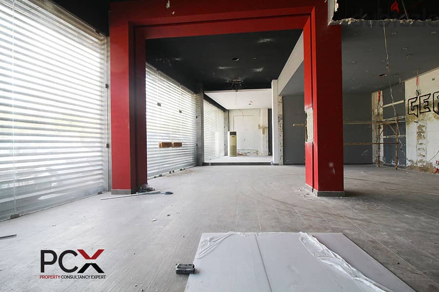 Showroom For Rent In Bourj Hammoud | Spacious | Prime Location 5