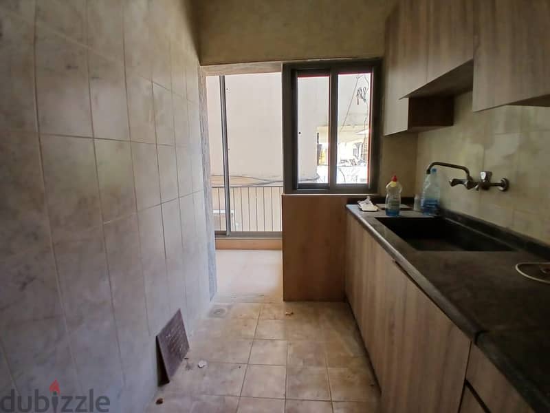 Apartment for rent in Sad El Baouchrieh شقة للايجار في سد البوشرية 6