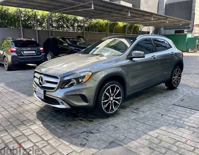 Mercedes-Benz GLA 250 2016 Clean Carfax,Premium Package