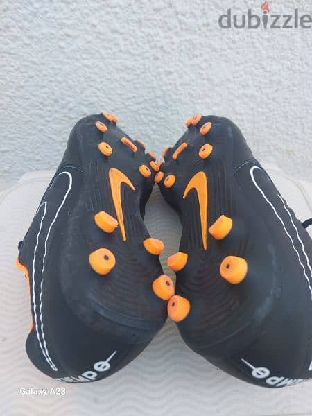 football shoes 5