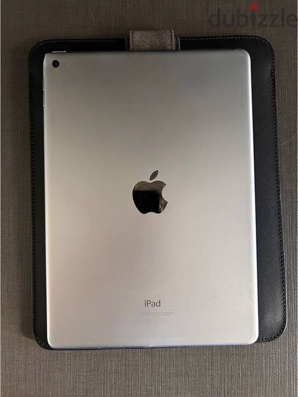 Ipad Air 2 Silver(slim chassis limited edition)Used Like New Restored 3