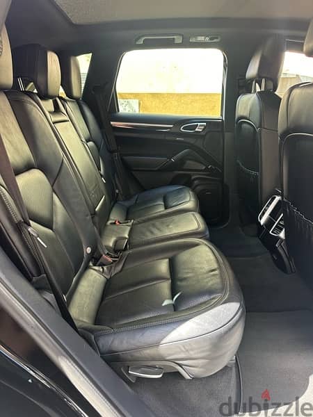 Porsche Cayenne 2017 black on black (clean carfax) 13