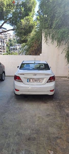 Hyundai Accent 2012