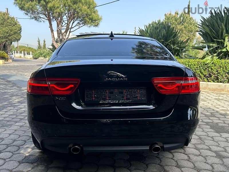 Jaguar XE 2018 4