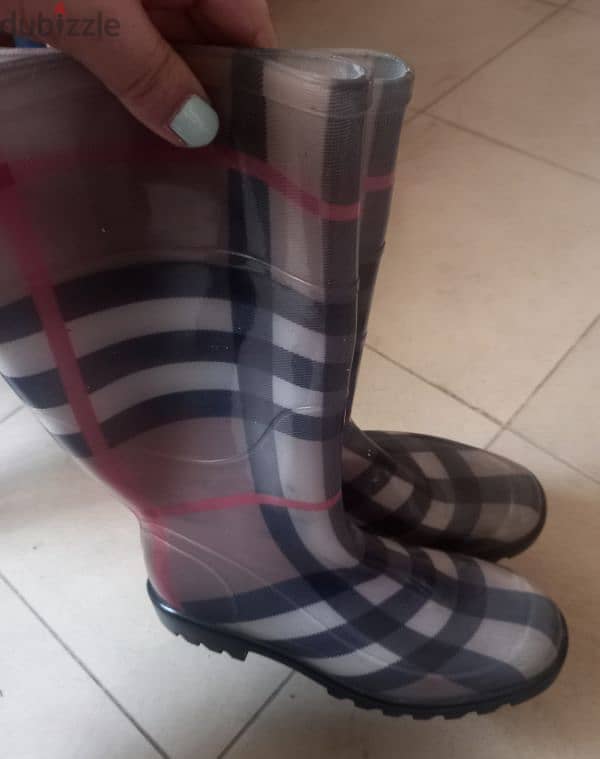 burberry rain boots 3