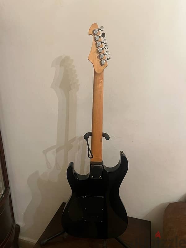 bucklay by Washburn electric guitar 6