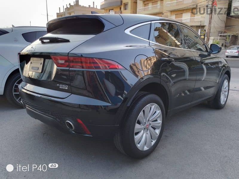 Jaguar E-Pace 2017 3