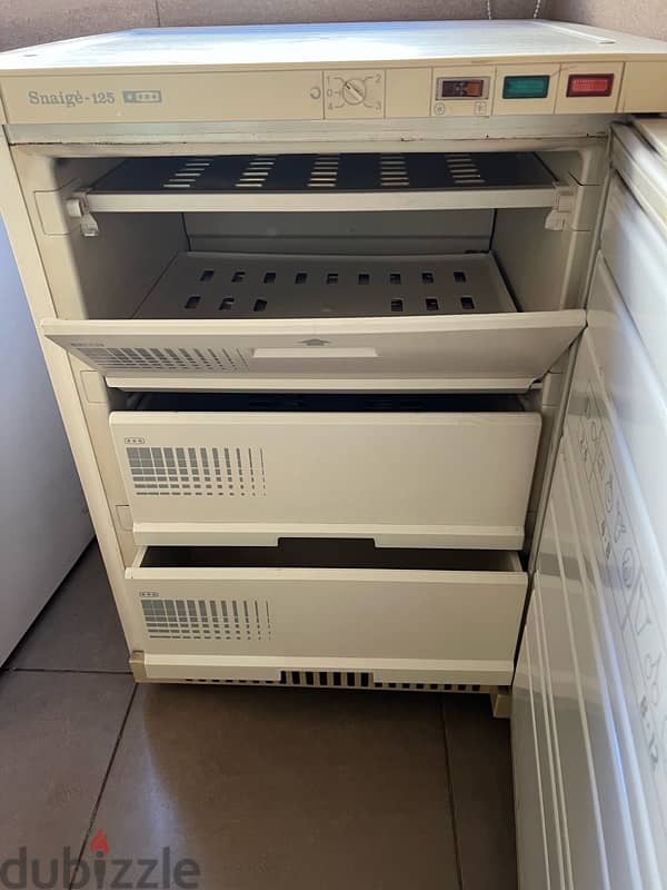 freezer in a very good condition 1