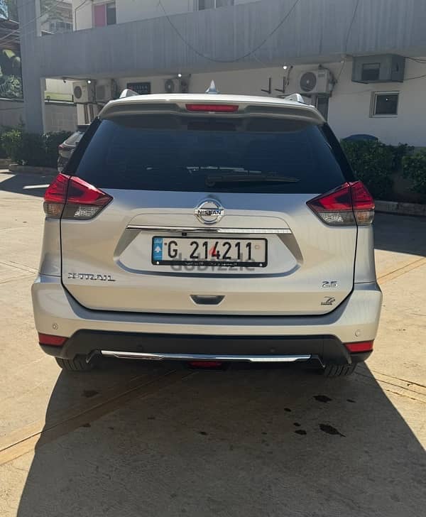 Nissan X-Trail 2018 only 18.000 company source 2