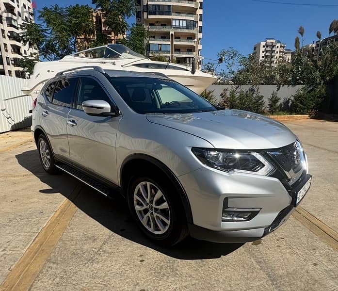 Nissan X-Trail 2018 only 18.000 company source 4