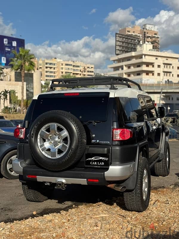 Toyota FJ Cruiser 4