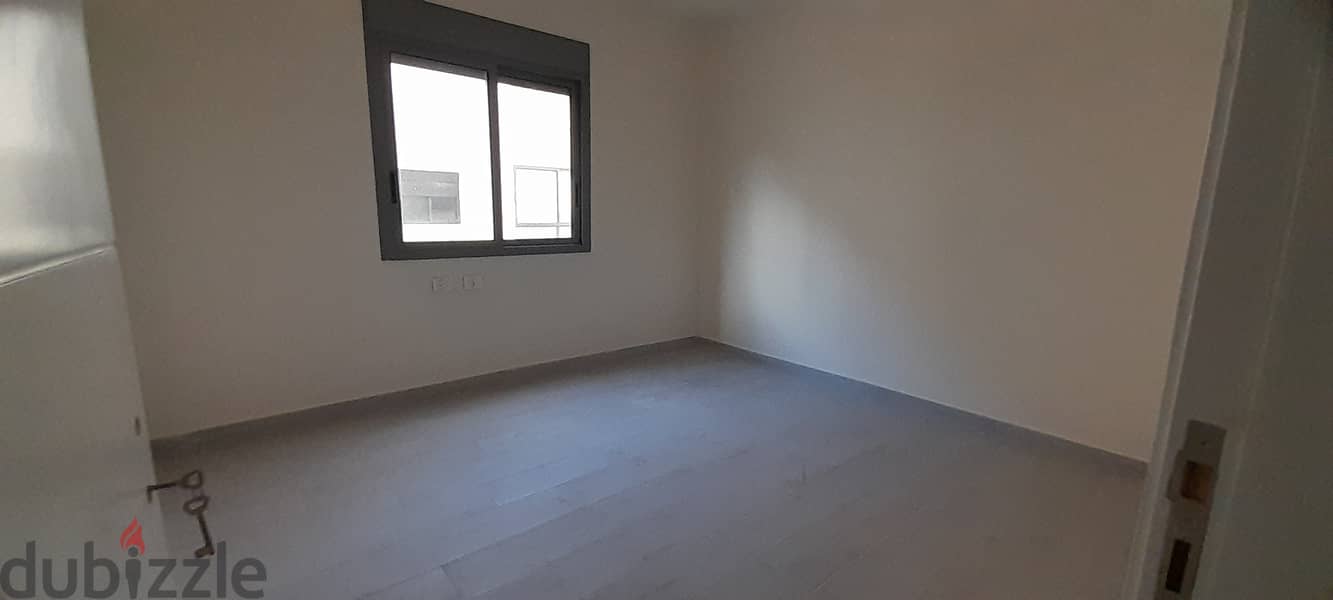 Apartment For Sale in baabdat douar شقة للبيع في بعبدات الدوار 5