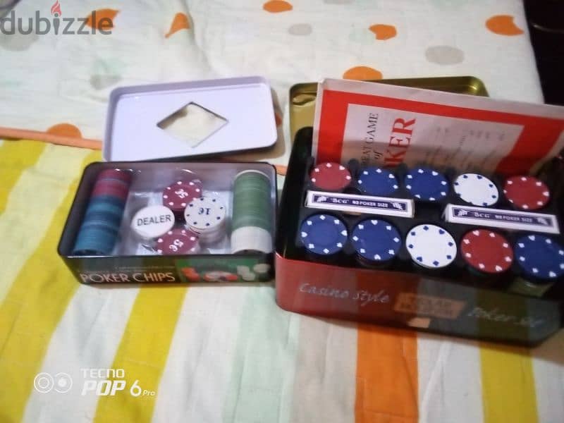 2 boxes poker chips 3