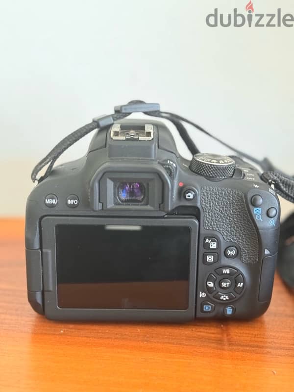 Canon 800D 3