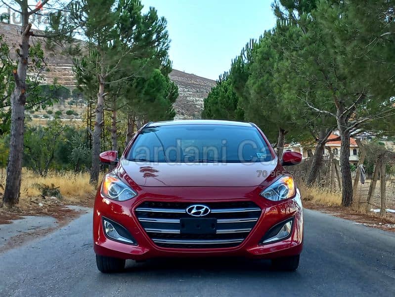 2017 HYUNDAI ELANTRA GT (LOW MILEAGE) 2