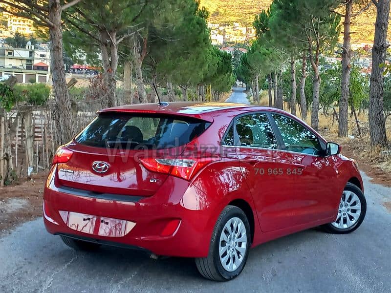 2017 HYUNDAI ELANTRA GT (LOW MILEAGE) 4