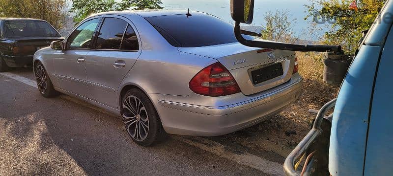 Mercedes-Benz E-Class 2003 5