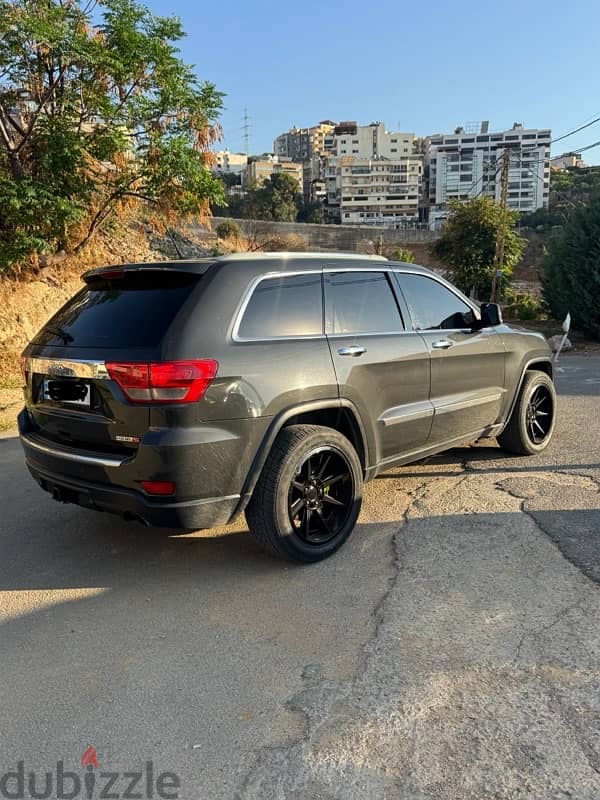 Jeep Grand Cherokee 2011 1