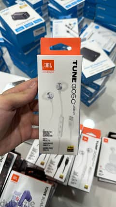 Jbl tune 305 usb-c wired earphones white amazing & last price 0