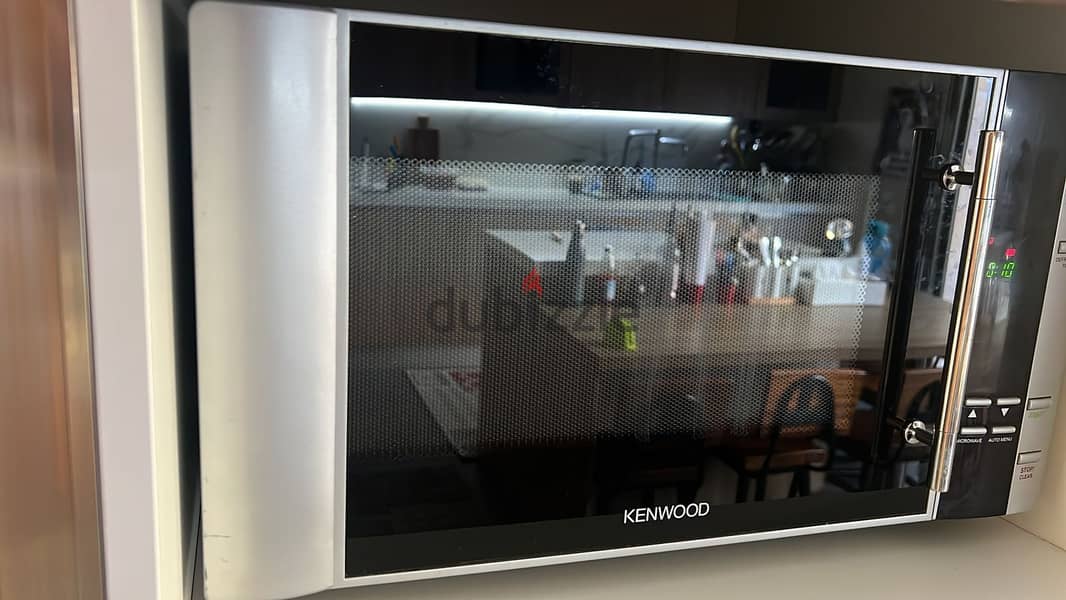 Kenwood Microwave 1