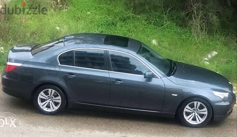 BMW 528i model 2010 1