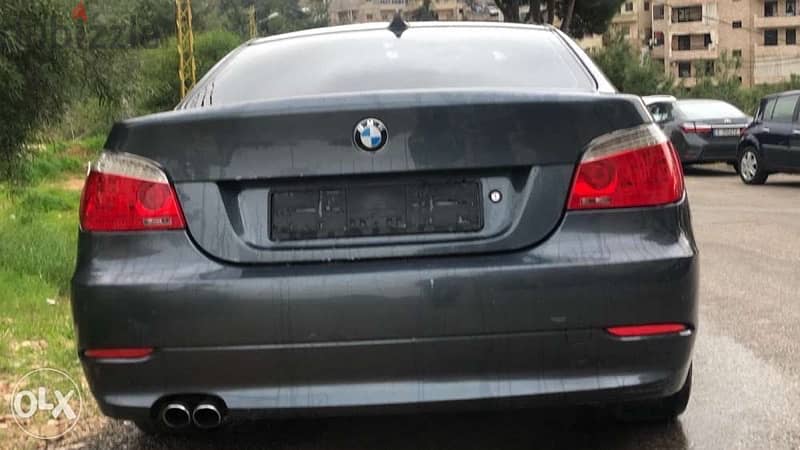 BMW 528i model 2010 2