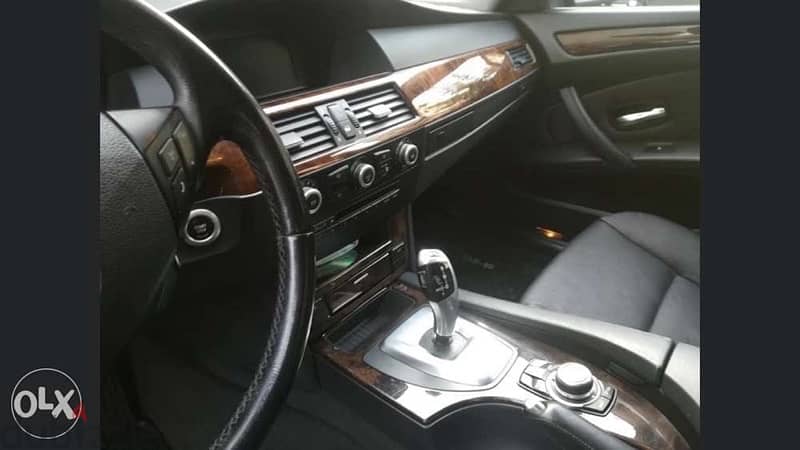 BMW 528i model 2010 5