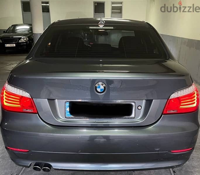 BMW 528i model 2010 9