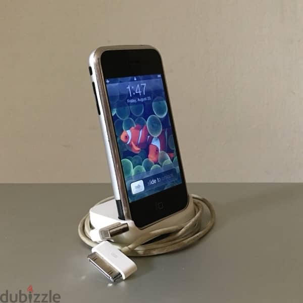 iphone original (2g) + dock + charger 4