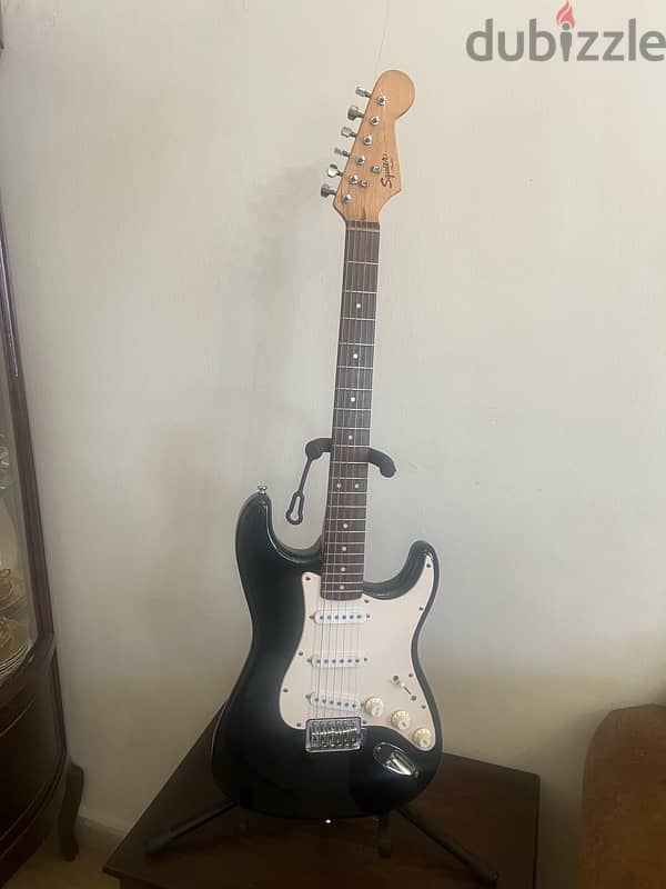 Squier by fender electric guitar 0