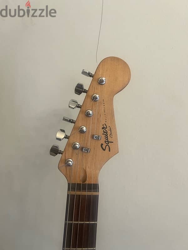 Squier by fender electric guitar 2