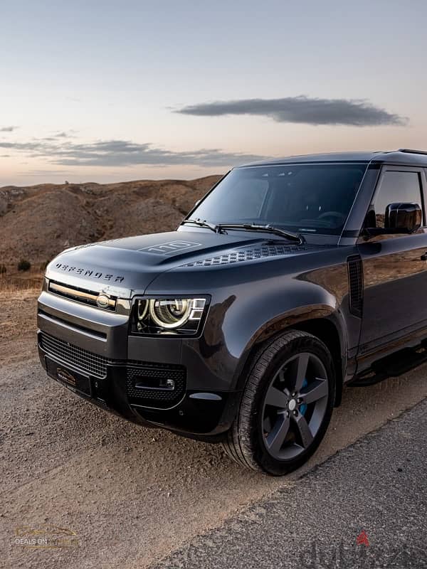 Land Rover Defender V8 2022 , Carpathian Grey. Only 20.000Km 10