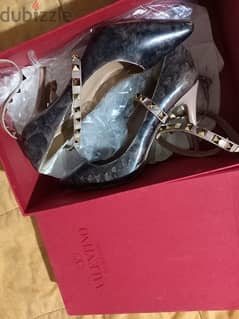 valentino size 37 0