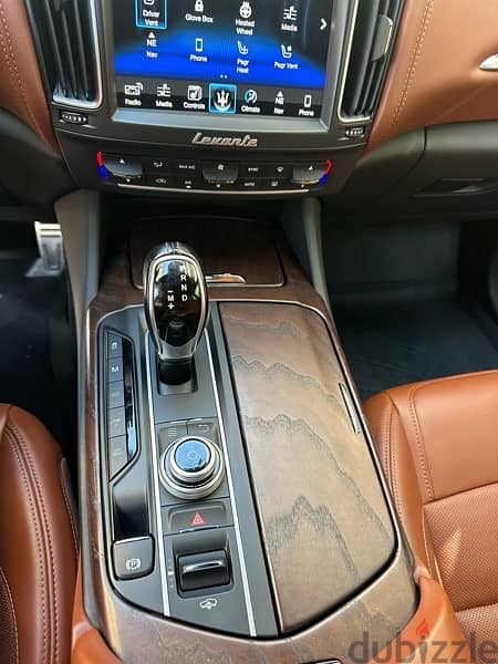 Maserati Levante S Q4 Gransport 2017 dark blue on brown (clean carfax) 14