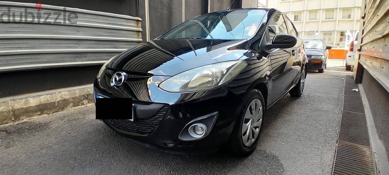 Mazda 2 2011 1