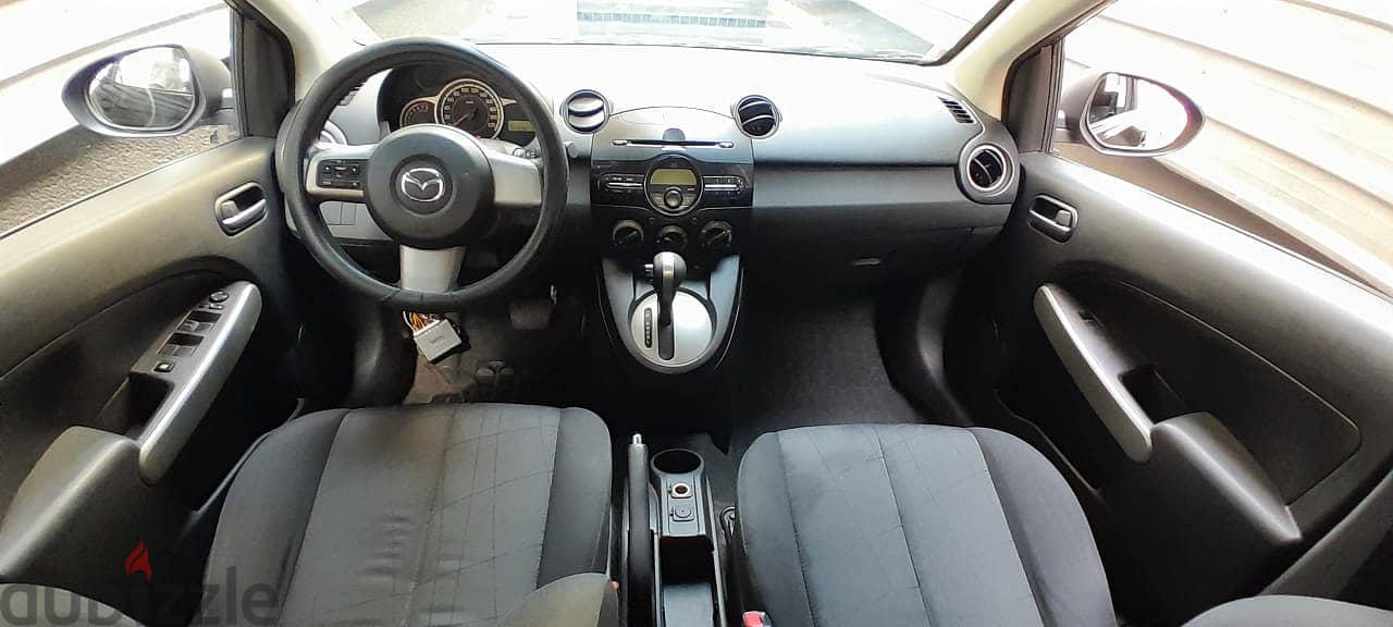 Mazda 2 2011 7